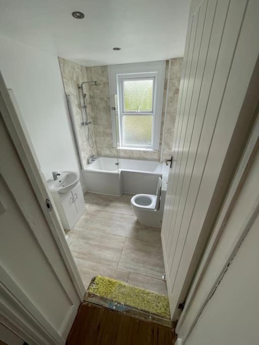 Modern 2 Bedroom Terraced House Дувр Екстер'єр фото